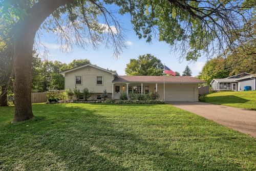 16318 Temple Dr S, Minnetonka, MN, 55345-3447 | Card Image