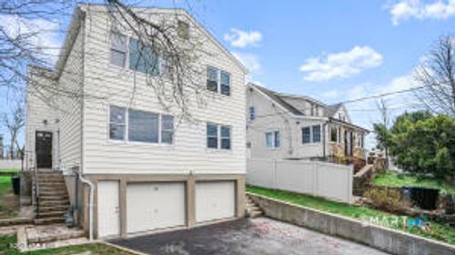 b-27 High St, Greenwich, CT, 06830-5925 | Card Image