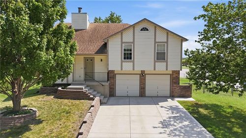 14821 W 150th Pl, Olathe, KS, 66062-4611 | Card Image