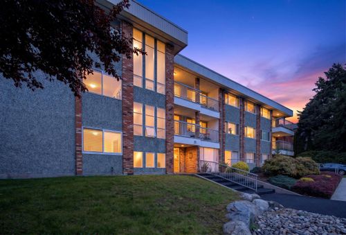 202-1331 Fir St, White Rock, BC, V4B4B3 | Card Image