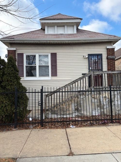 7920 S Lafayette Ave, Chicago, IL, 60620-1144 | Card Image