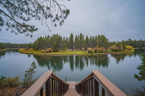 56019 Snow Goose Rd, Bend, OR, 97707-2357 | Card Image
