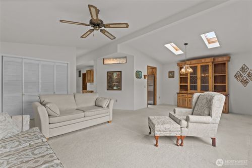 spc-180-11436 Se 208th St, Kent, WA, 98031-1727 | Card Image