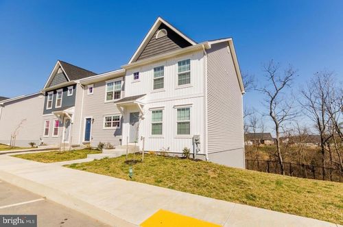 103 Perfecta Pl, MARTINSBURG, WV, 25404-1171 | Card Image