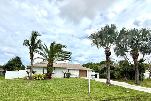 637 Sw Granadeer St, Port Saint Lucie, FL, 34983-8772 | Card Image