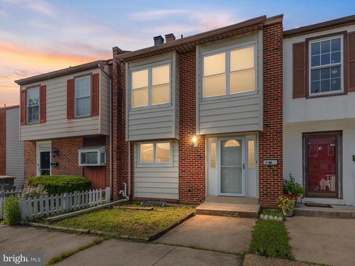 10 Duquesne Ct, New Castle, DE, 19720-3703 | Card Image