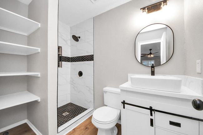 1410 Long View Dr, House other with 5 bedrooms, 4 bathrooms and 3 parking in Pearland TX | Image 28