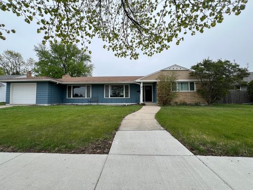 61 15th Ave N, Fargo, ND, 58102-2745 | Card Image