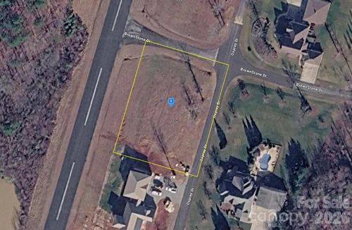 5242 Osprey Dr, Mebane, NC, 27302-7748 | Card Image