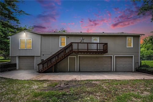 528 E Arthur St, Liberty, MO, 64068-2566 | Card Image