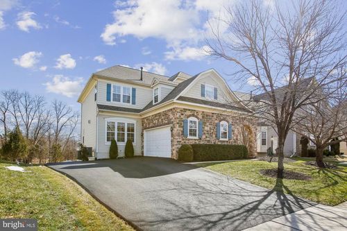 9322 Falling Water Dr, BRISTOW, VA, 20136-6140 | Card Image