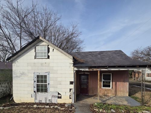 1024 Woodland St, Columbia, TN, 38401-3810 | Card Image