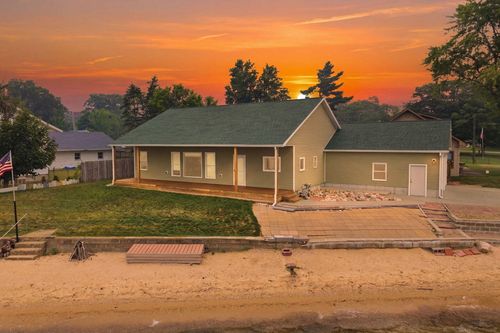 250 Langley St, Lake City, MI, 49651-8652 | Card Image