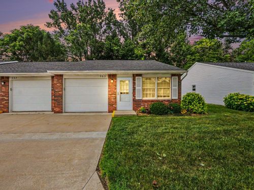 563 Yorkshire Sq, Milan, MI, 48160-1261 | Card Image