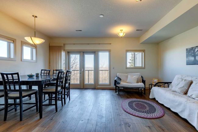 75 Cougar Ridge Landing Sw, Home with 3 bedrooms, 2 bathrooms and 2 parking in Calgary AB | Image 14