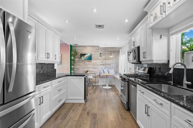 7770 Hawthorne Ave, House other with 4 bedrooms, 3 bathrooms and null parking in Miami Beach FL | Image 20