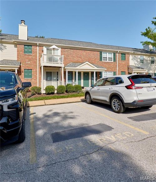 1511 Oriole Ln, Saint Louis, MO, 63144-1138 | Card Image