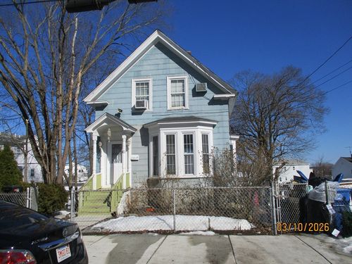 11 Crescent St, Lawrence, MA, 01841-3303 | Card Image