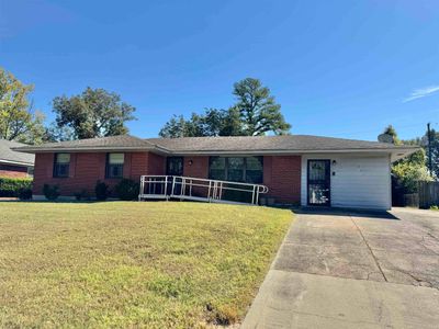 861 Hackberry Ln, House other with 4 bedrooms, 2 bathrooms and null parking in Memphis TN | Image 1