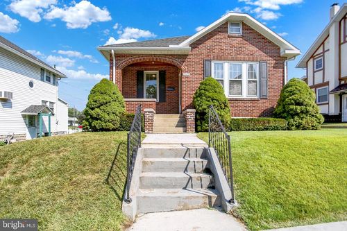 2429 S 3rd St, STEELTON, PA, 17113-3095 | Card Image