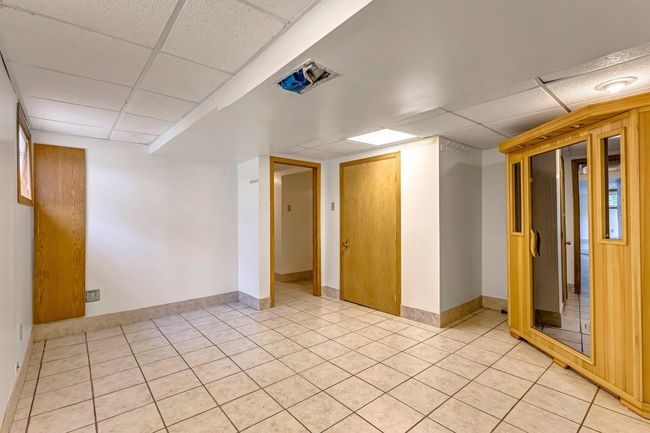9335 W County Line Rd, House other with 5 bedrooms, 3 bathrooms and null parking in Milwaukee WI | Image 26