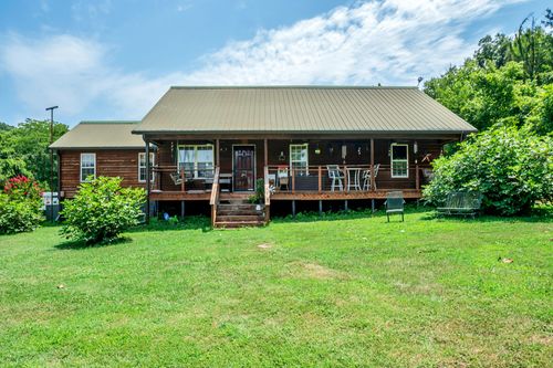 711 Liberty Cir, Prospect, TN, 38477-6276 | Card Image