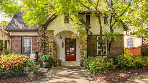 4107 Lee Ave, Little Rock, AR, 72205-4057 | Card Image