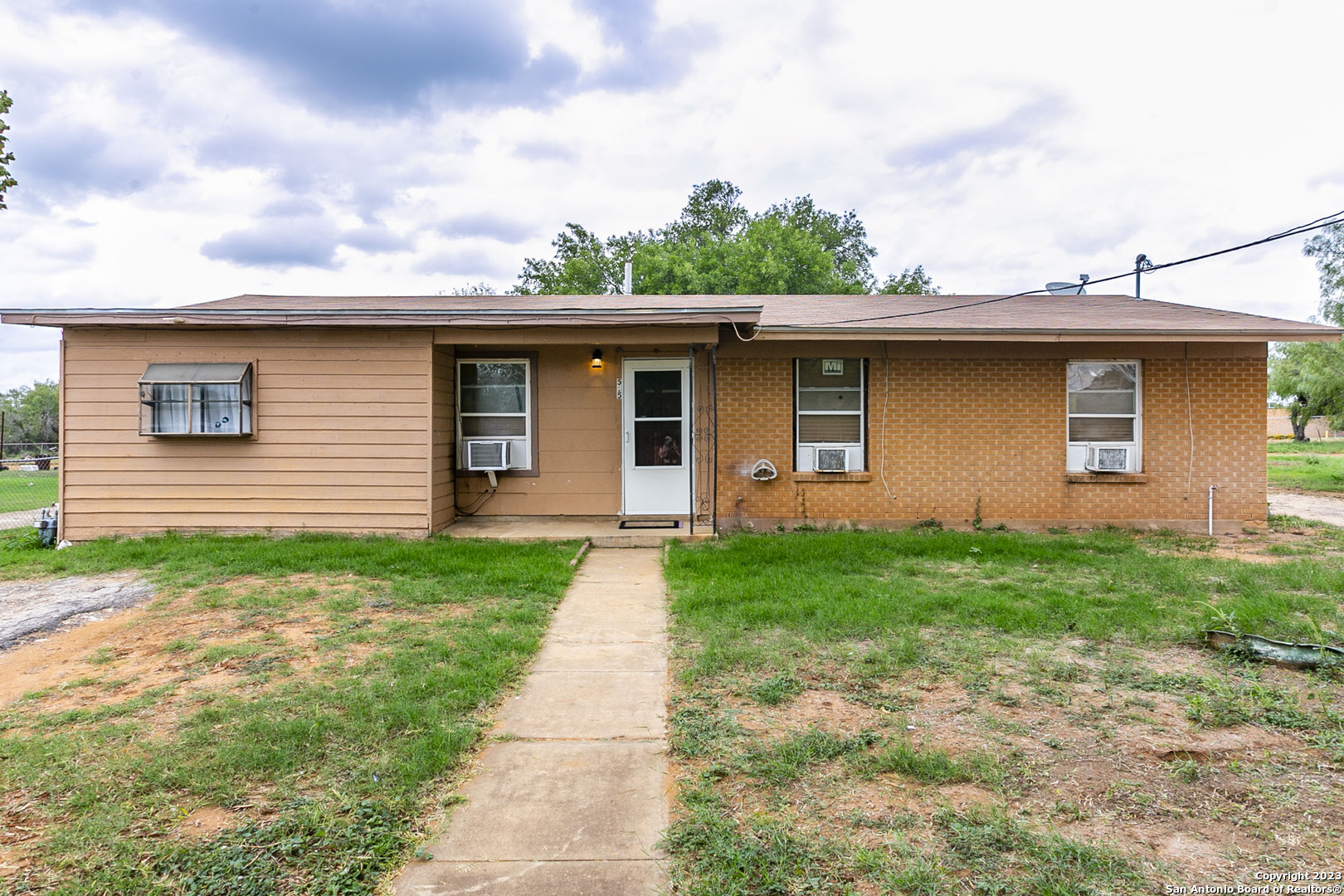 Alabama St, Pearsall, TX 78061