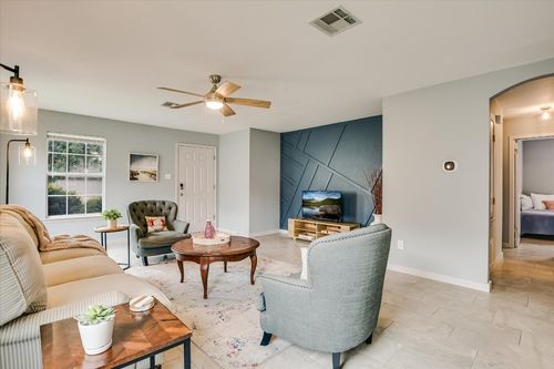 215 Peaceful Haven Way, Hutto, TX, 78634-4178 | Card Image