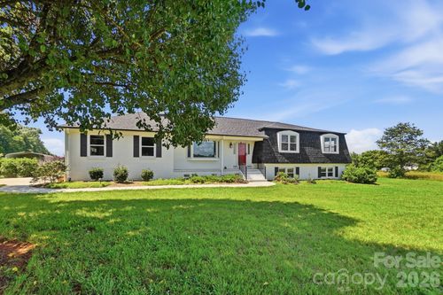 130 Watts Farm Ln, Mooresville, NC, 28115-8240 | Card Image