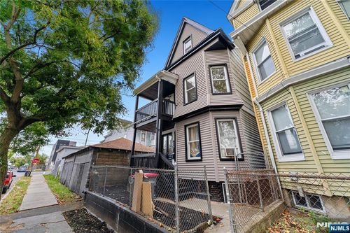 128 Keen St, Paterson, NJ, 07524-2403 | Card Image