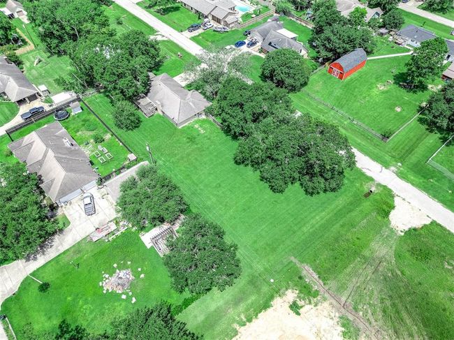 49 Robin Dr, House other with 3 bedrooms, 2 bathrooms and 2 parking in Alvin TX | Image 45