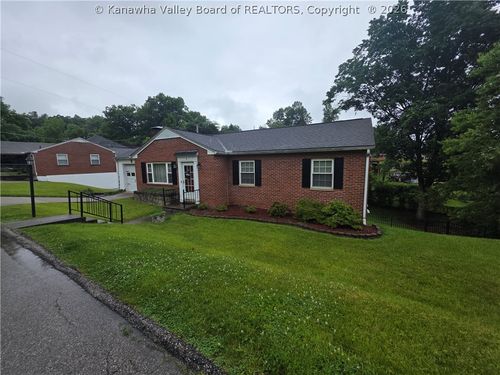 4 Marquis Dr, Huntington, WV, 25705-3713 | Card Image