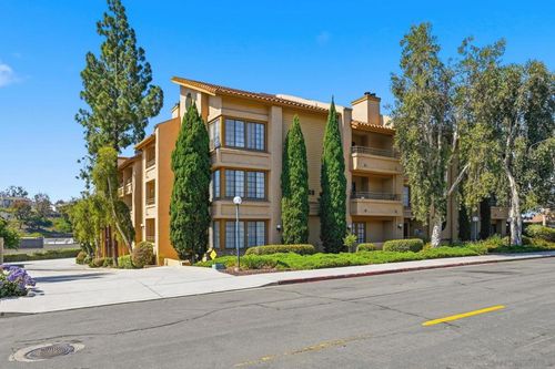 301-5649 Lake Park Way, La Mesa, CA, 91942-1935 | Card Image