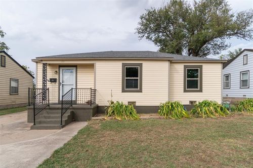 311 E Grumman Dr, Midwest City, OK, 73110-5713 | Card Image