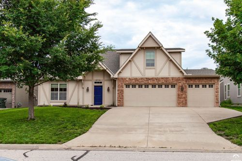 5714 Silverstone Dr, Lawrence, KS, 66049-8501 | Card Image