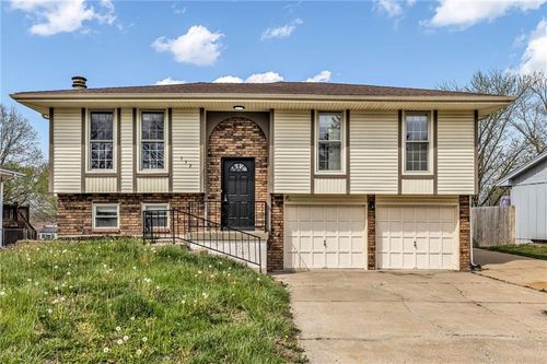 532 Ne 98 Th Place, Kansas City, MO, 64155 | Card Image