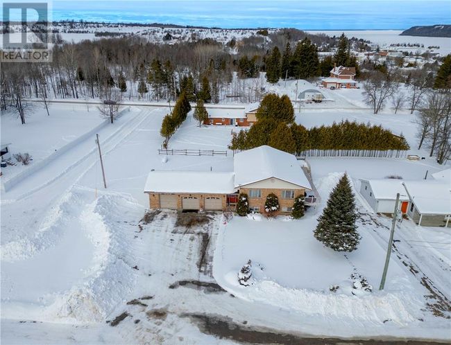 10 Vanhorn St, House other with 4 bedrooms, 2 bathrooms and null parking in Gore Bay ON | Image 46