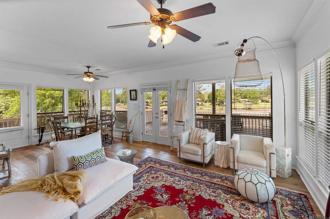 17653 Cove Ln, House other with 3 bedrooms, 3 bathrooms and 4 parking in Denham Springs LA | Image 5