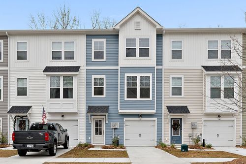 2011 Quiet Ibis Rd, Hanahan, SC, 29410-8301 | Card Image