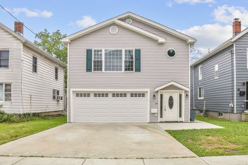 38 Brown St, West Haven, CT, 06516-4914 | Card Image