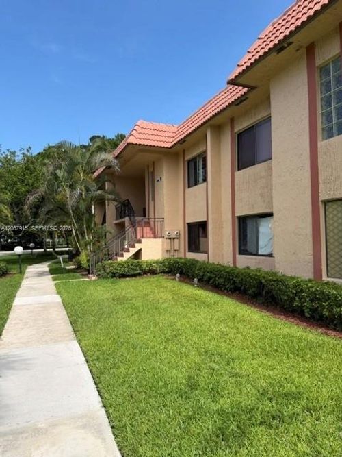 204-164 Lakeview Dr, Weston, FL, 33326-2538 | Card Image