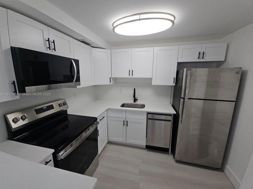apt-505-8101 Crespi Blvd, Miami Beach, FL, 33141-1563 | Card Image