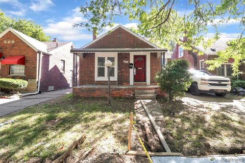 8342 Roselawn St, Detroit, MI, 48204-5508 | Card Image