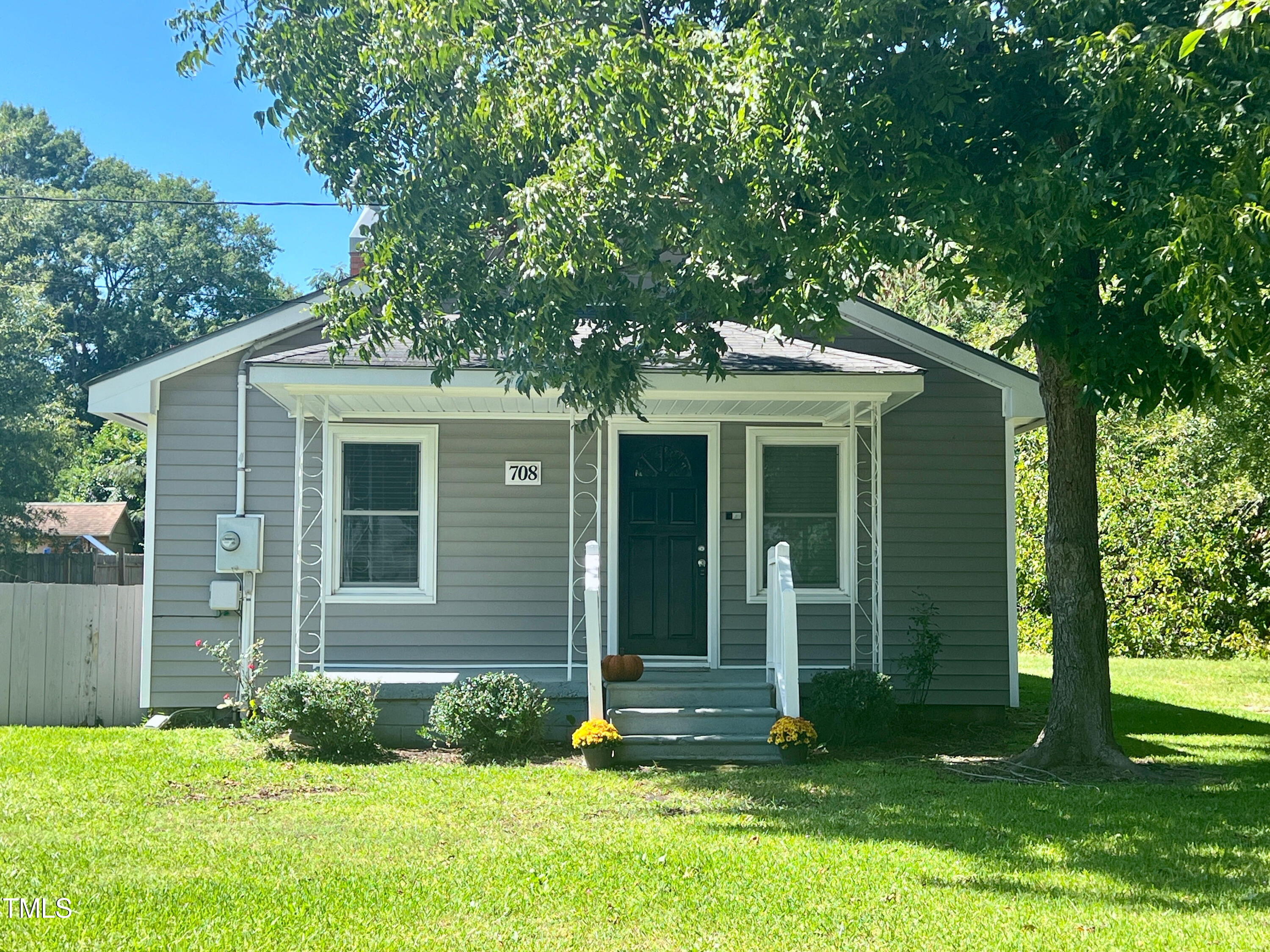 Vance St, Dunn, NC 28334