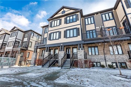 b4-160 Rochefort St, Kitchener, ON, N2R0P5 | Card Image