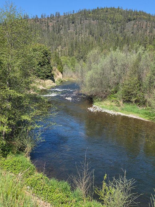 2880 Fish Hatchery Rd, Grants Pass, OR, 97527-9512 | Card Image