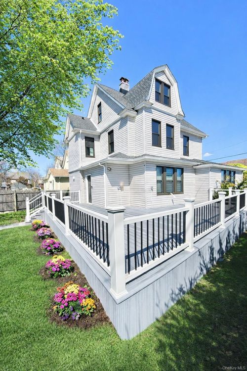203 Washington Ave, Cedarhurst, NY, 11516-1548 | Card Image