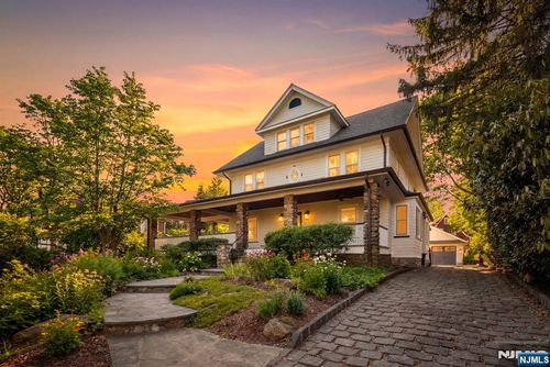 12 Midwood Rd, Glen Rock, NJ, 07452-1514 | Card Image