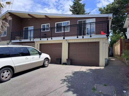 8922 Watson Dr, Delta, BC, V4C4T6 | Card Image